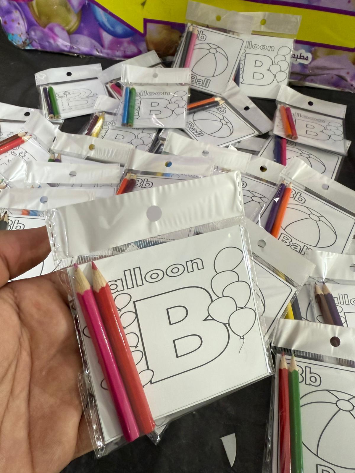 بطاقات تلوين لتعليم مغلفات كل 3 بطاقات مع 2 الوان  امكانية اختيار الحرف