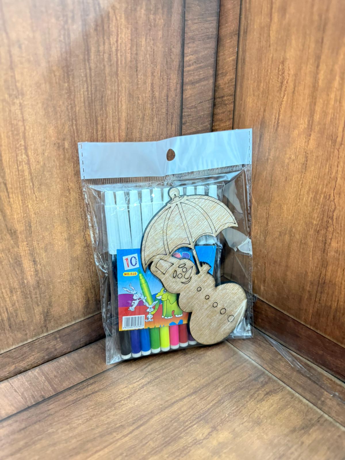 خشبة رجل الثلج لتلوين حجم صغيرمغلفة مع الوان