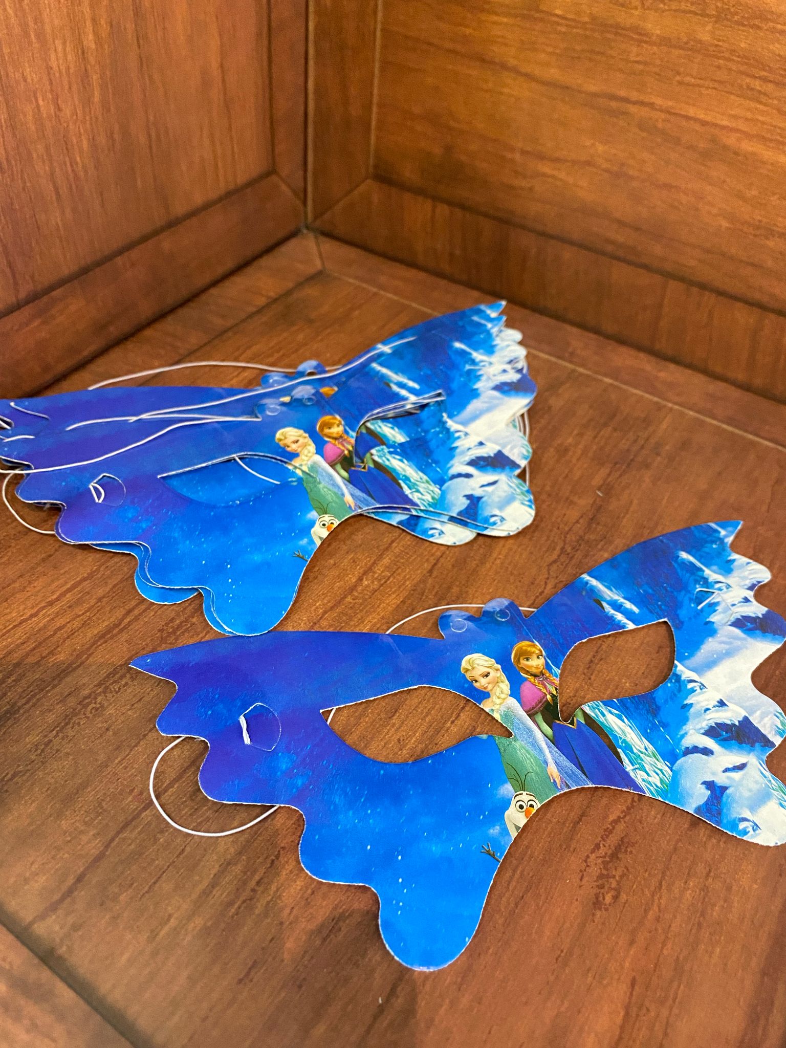 اقنعة عيون فروزن