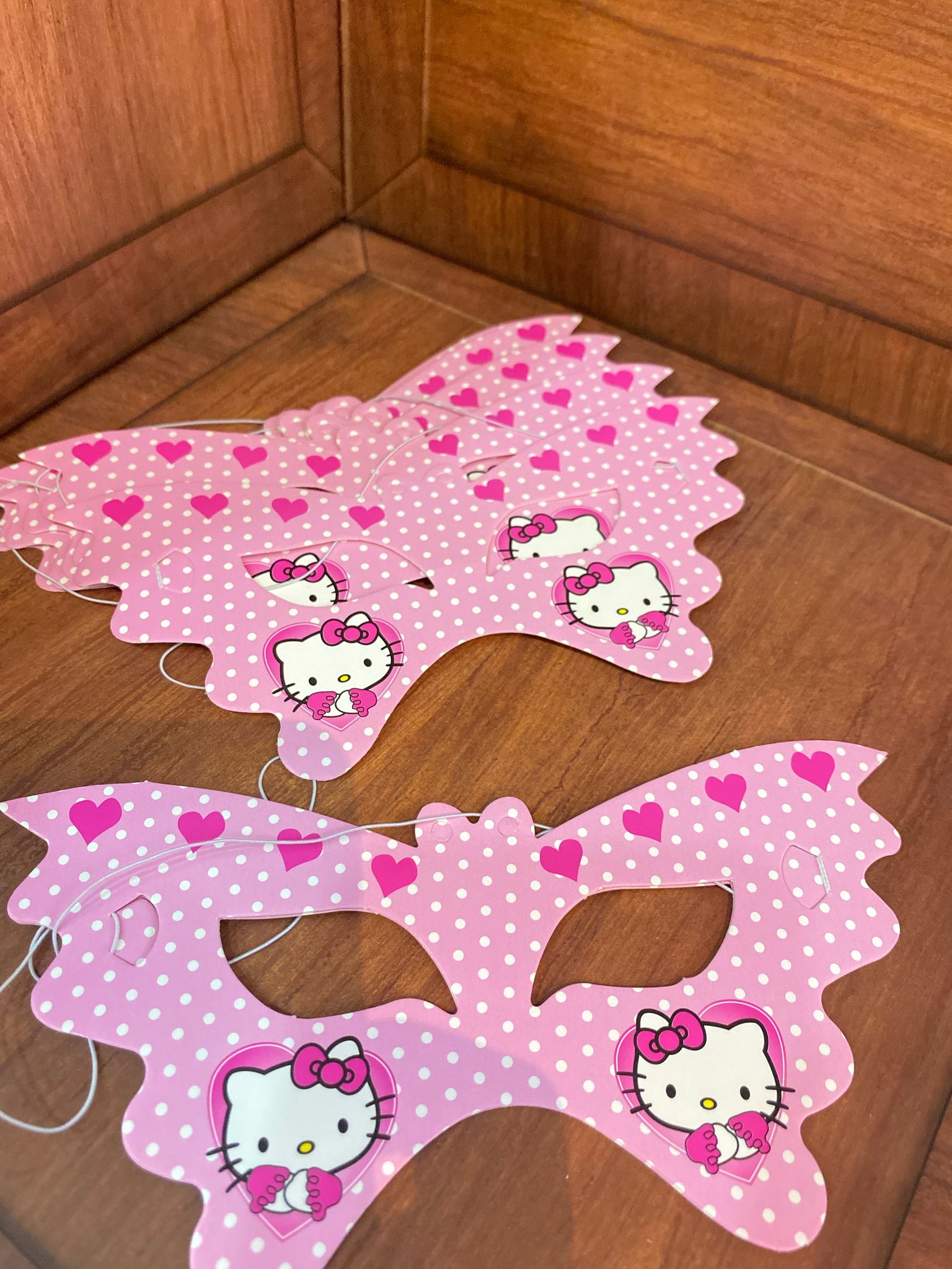 اقنعة عيون هيلي كاتي