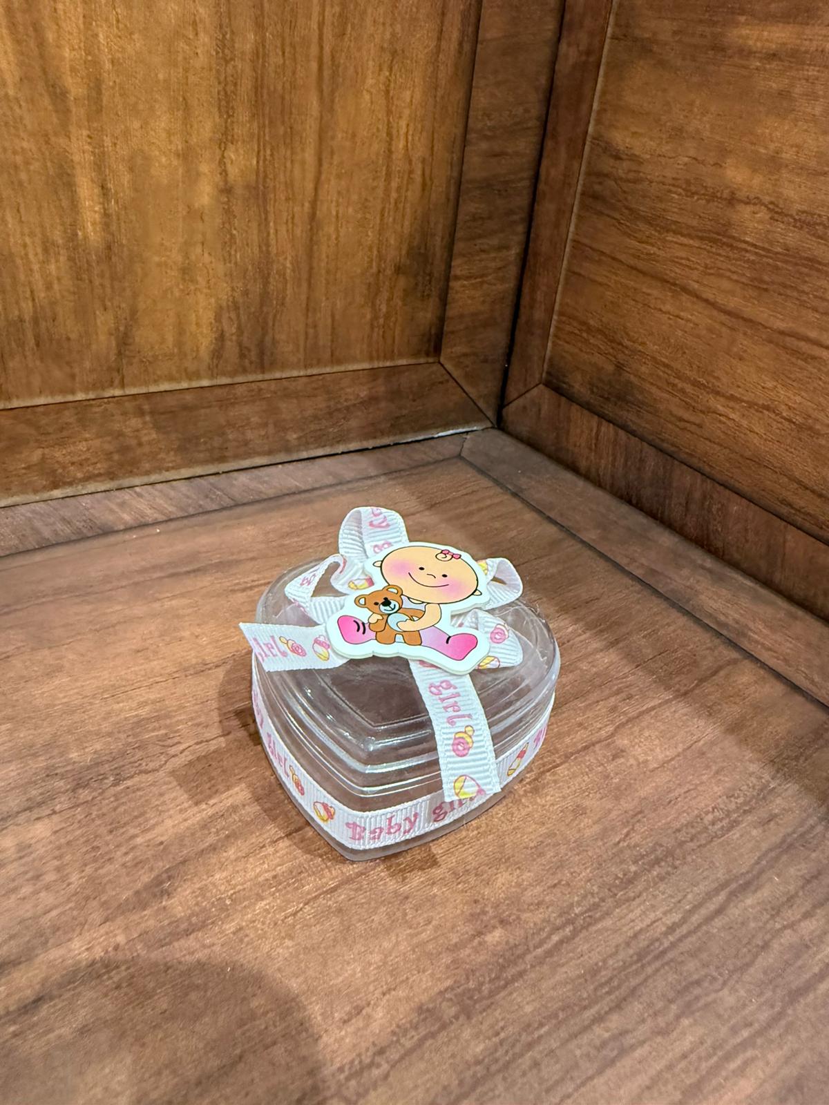 توزيعات بلاستك لبيبي ولد