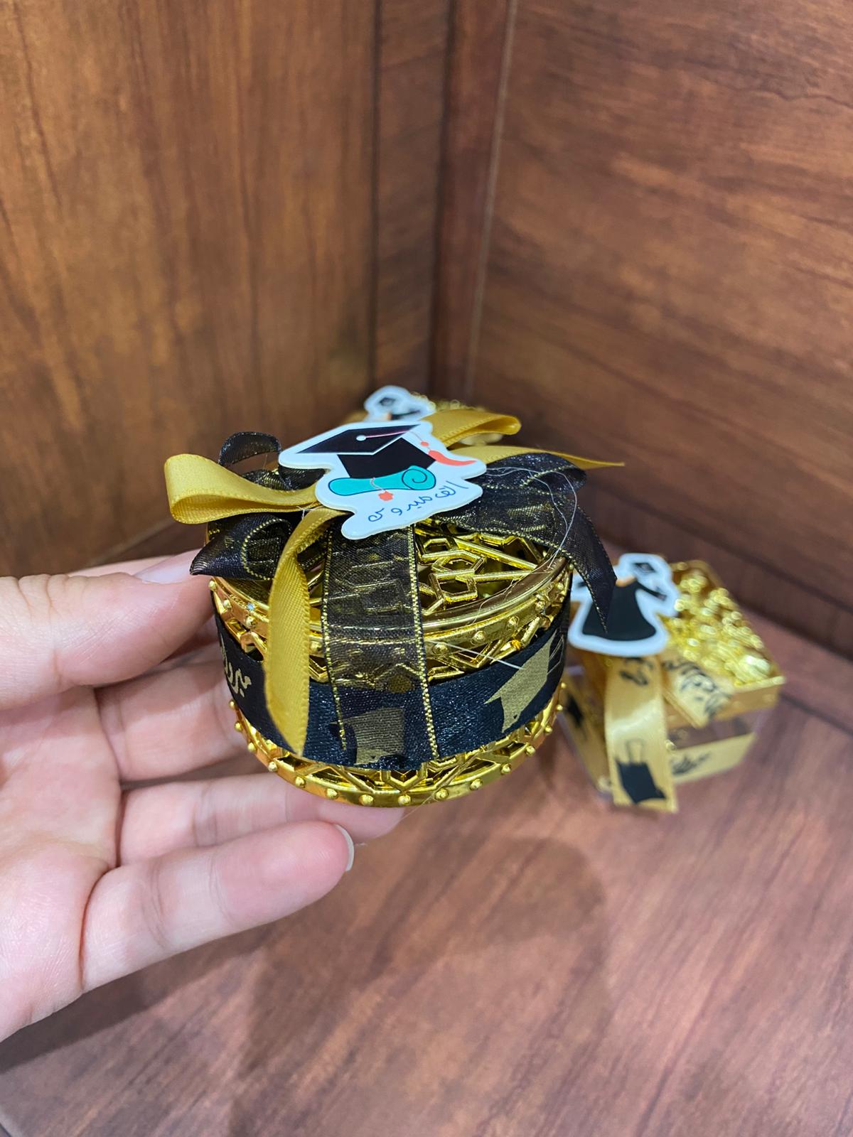 توزيعات بلاستك لتخرج (العدد 12)