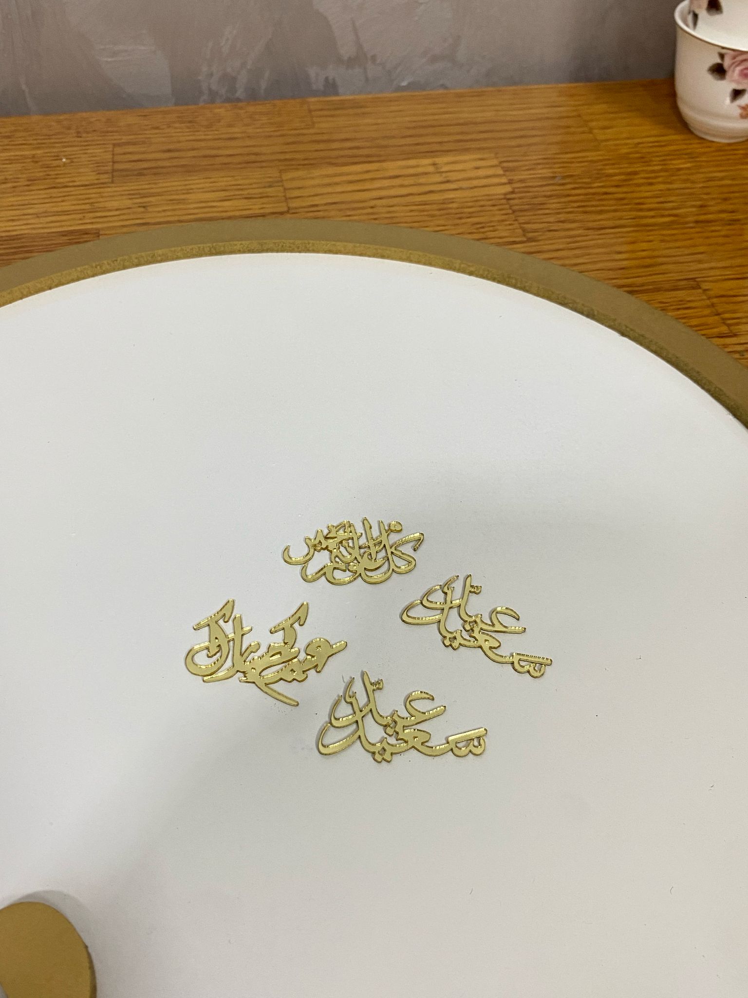 اسماء اكريلك لميع صغيرة للتوزيعات والشوكلاتة