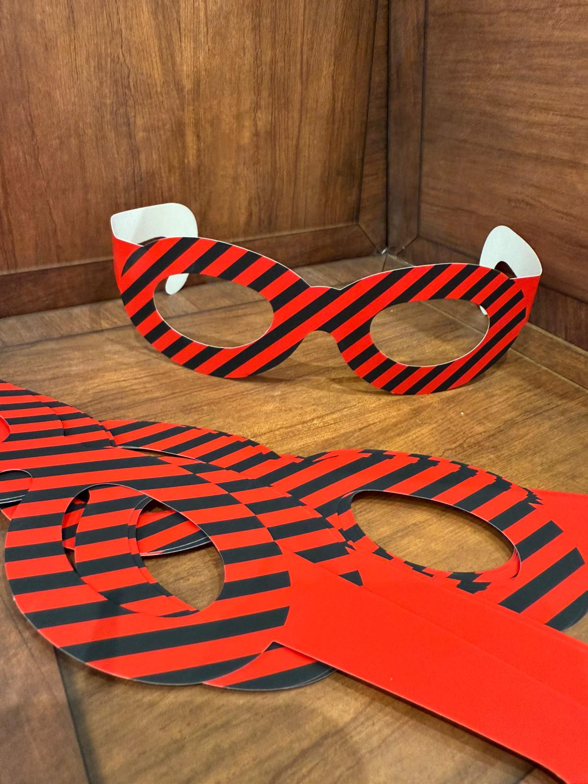 (نظارات كرتون  للحفلات (العدد 10