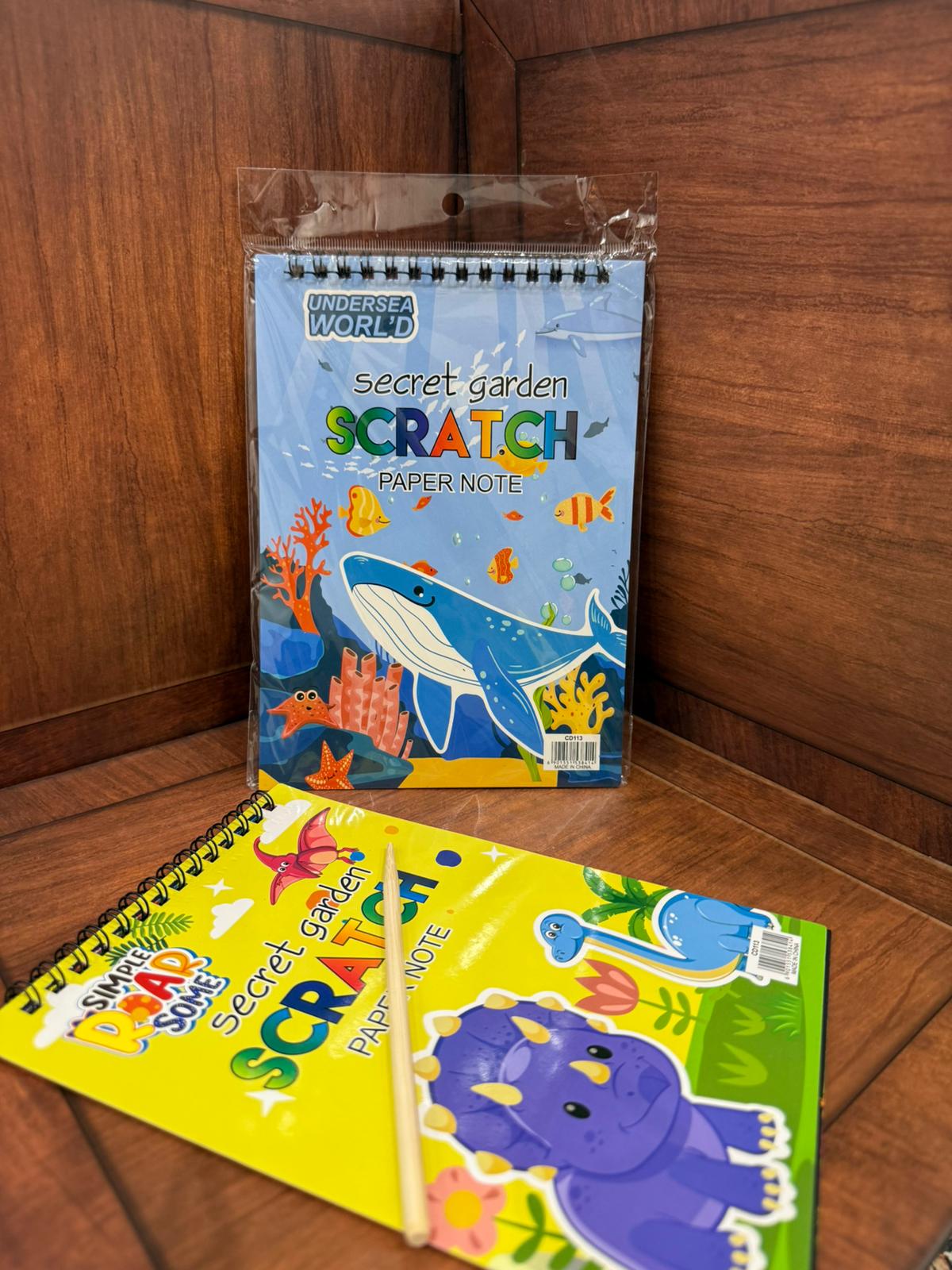 دفتر بطاقات سوداء للخدش لاكتشاف الرسومات