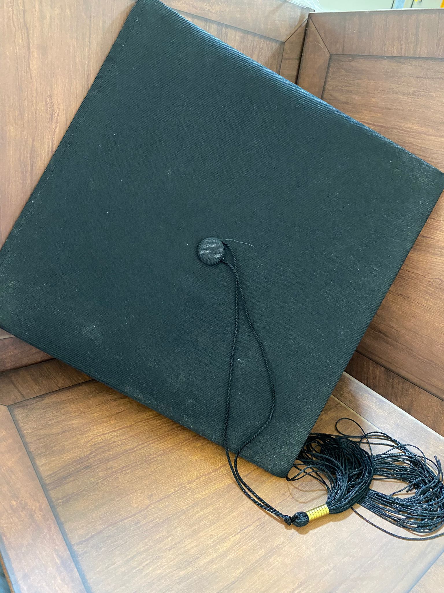 طاقية تخرج قماش