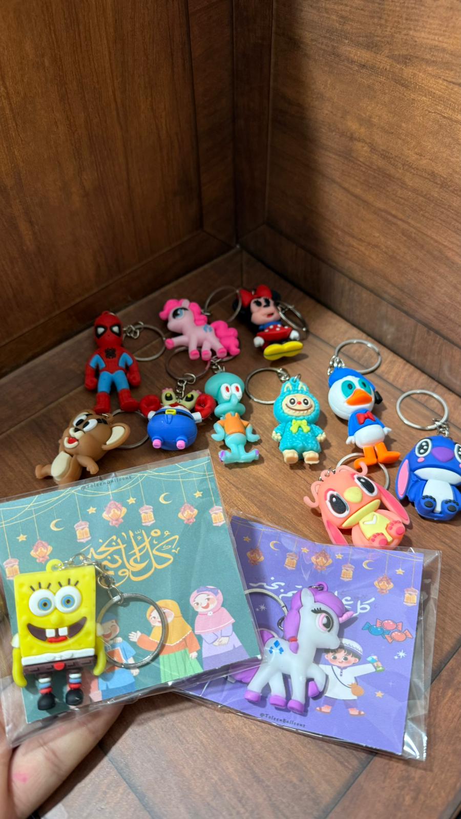 مداليات دزني ولادي وبناتي حجم أكبر مغلفات مع بطاقة لعيد الفطر