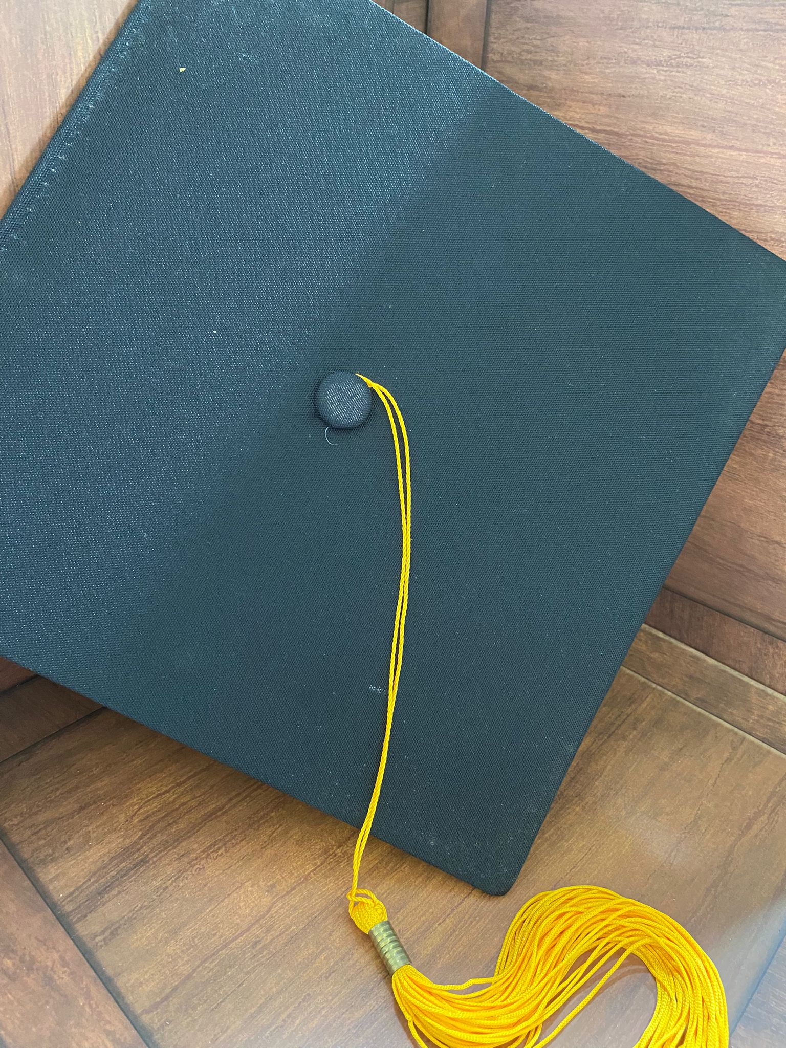 طاقية تخرج قماش