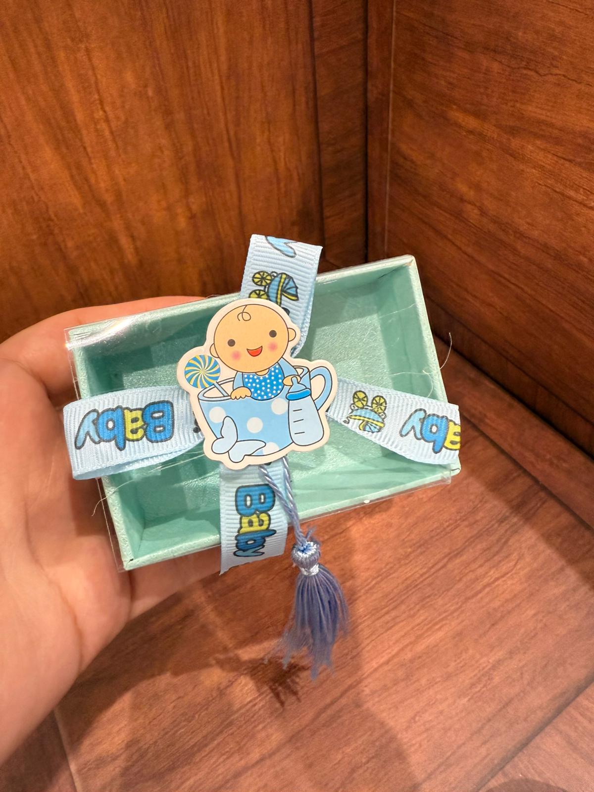 توزيعات بلاستك لبيبي ولد