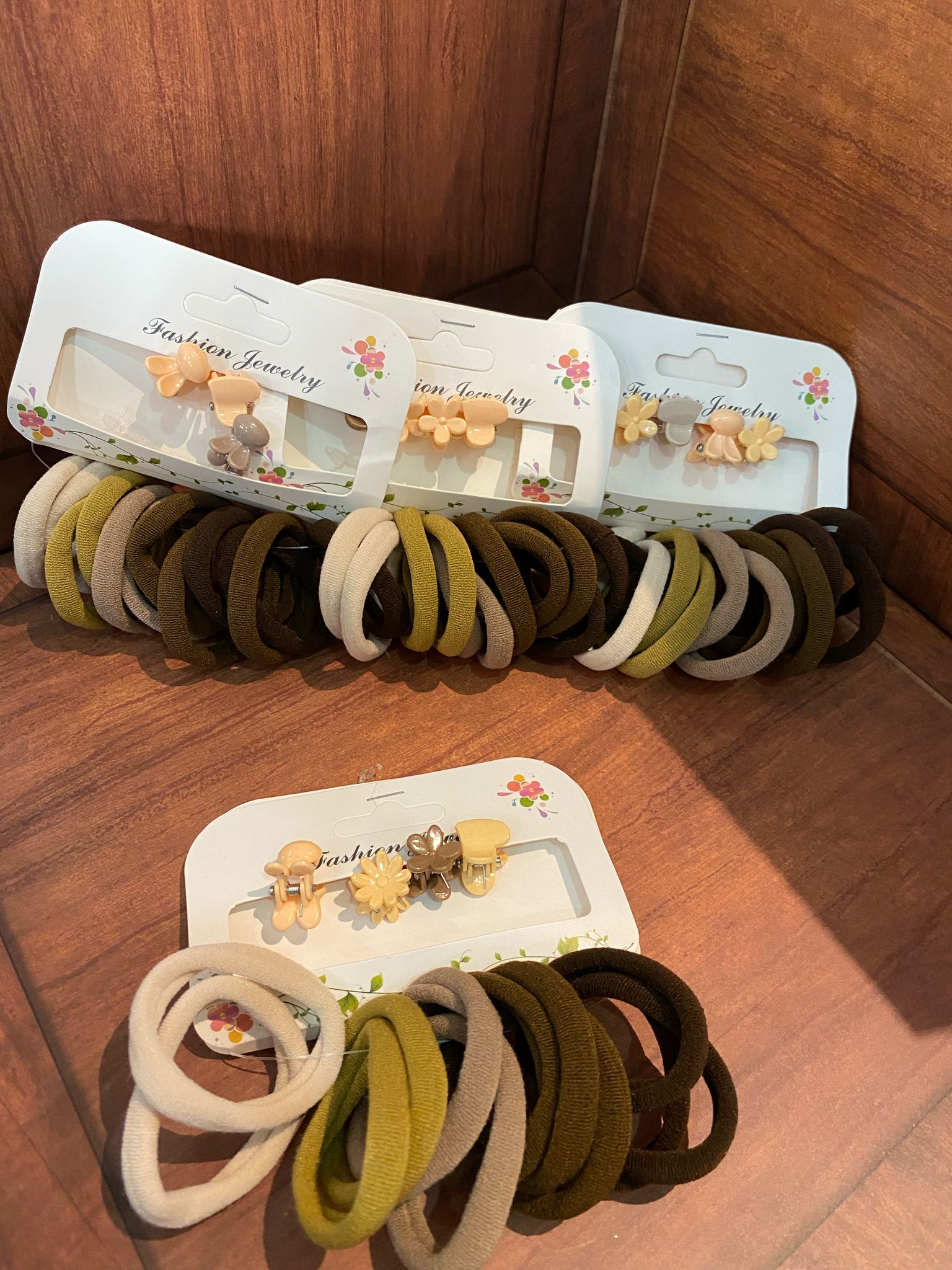 ربطات شعر للبنات