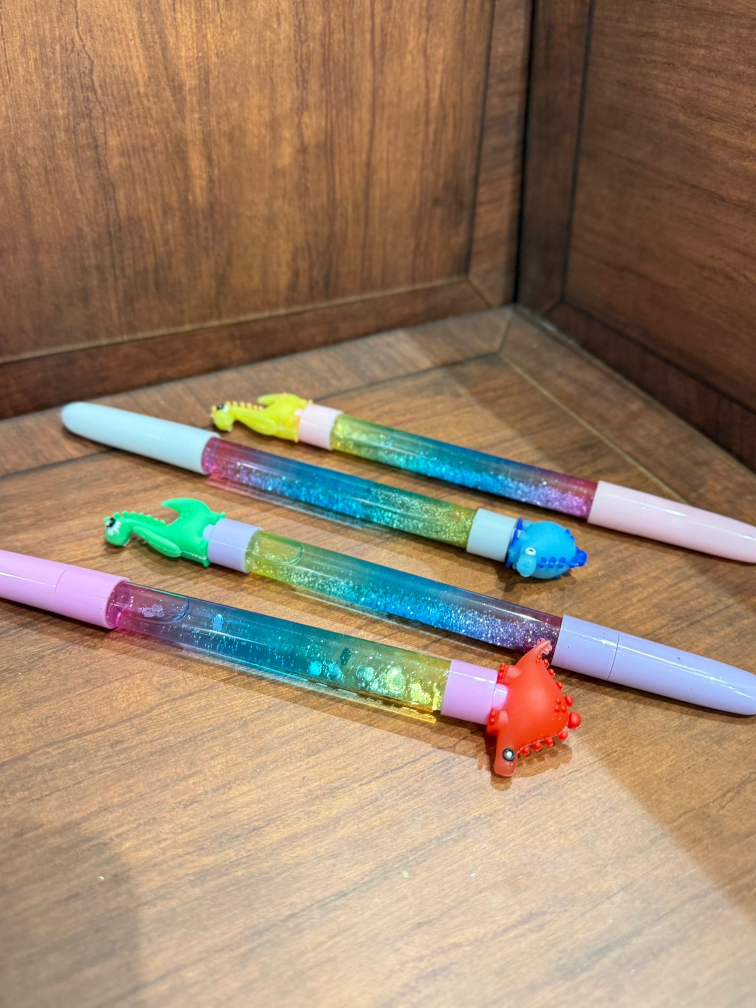 اقلام حبر رسومات