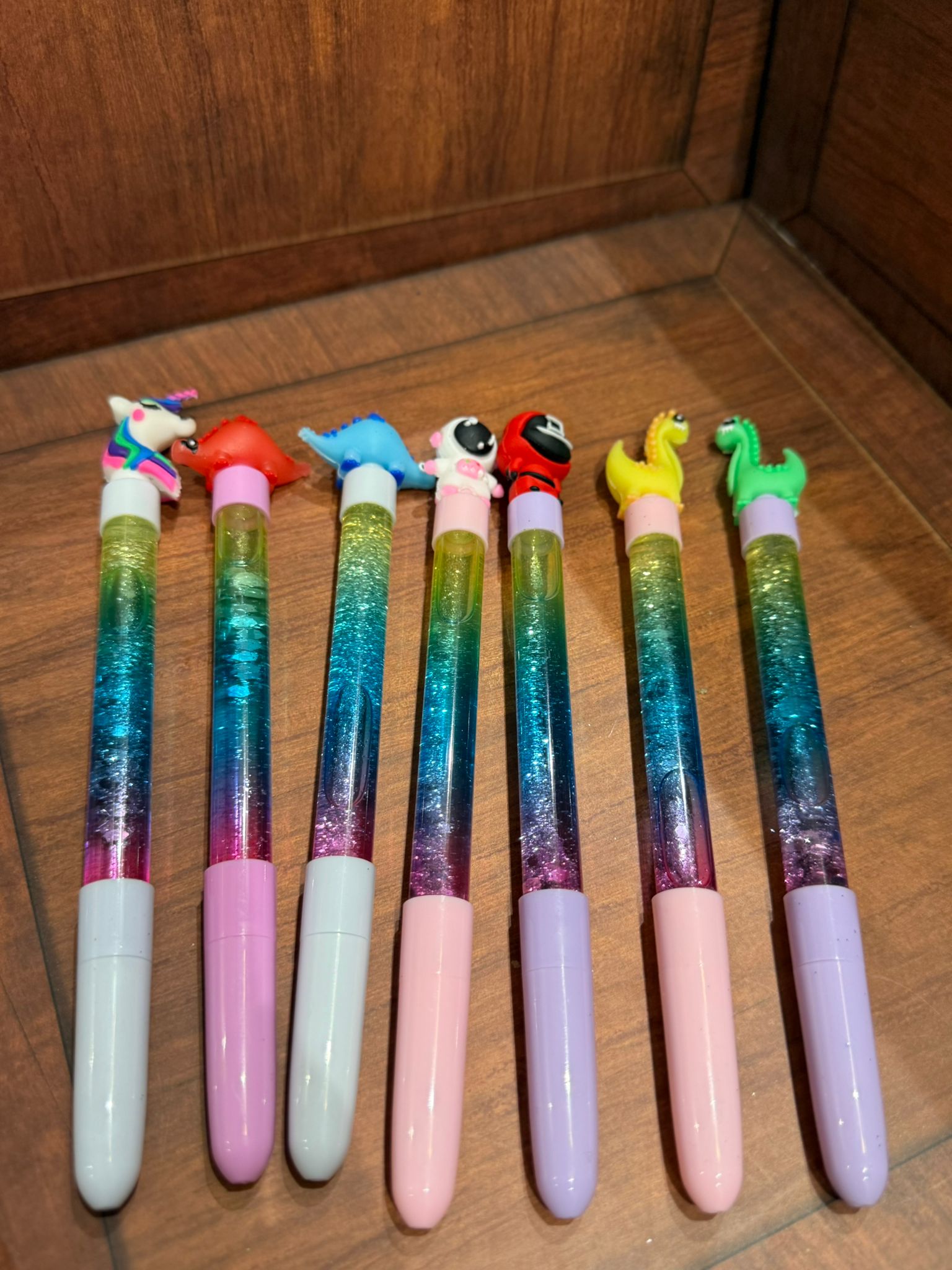 اقلام حبر رسومات