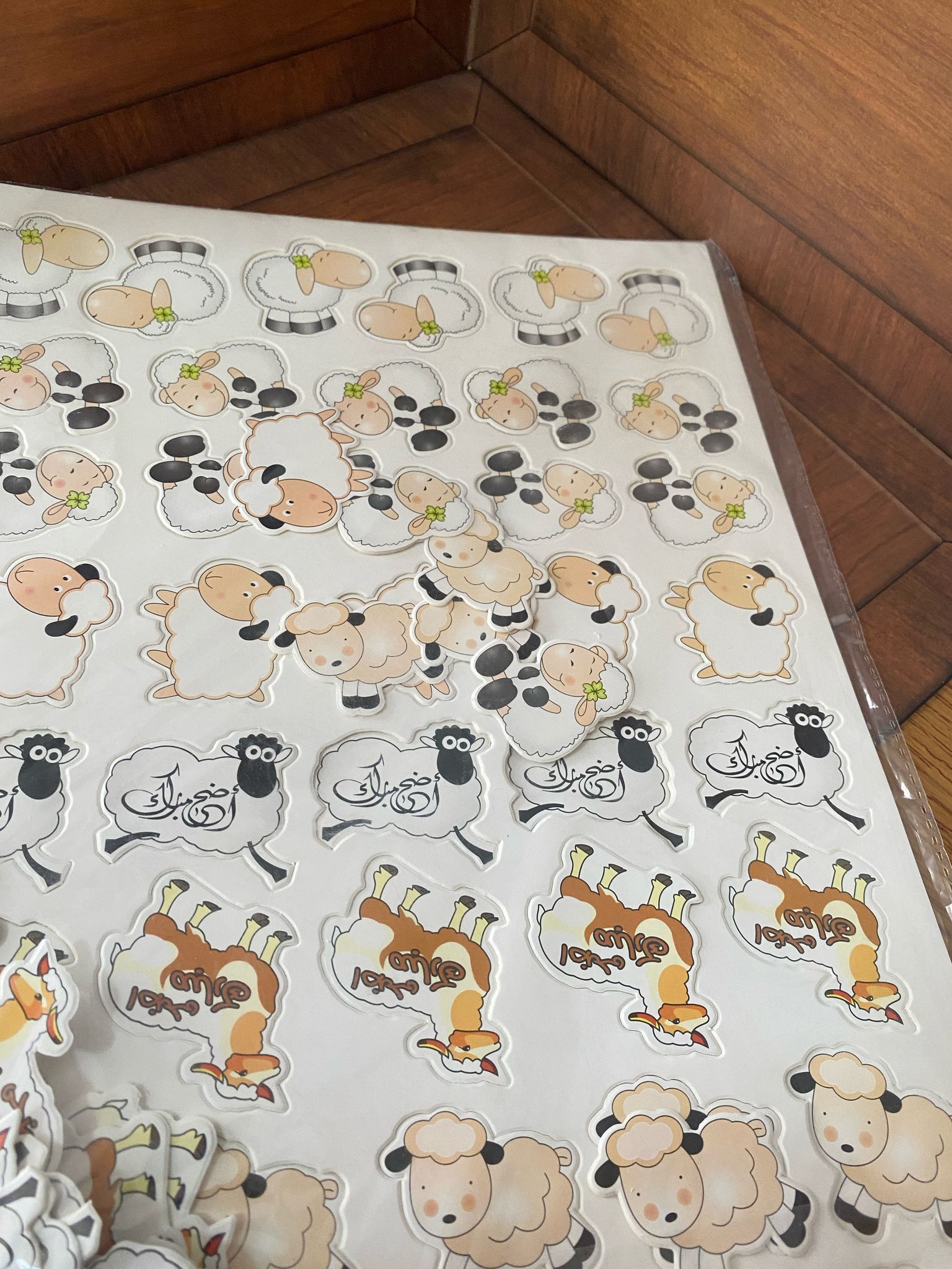 ستكرز كرتون مقوى أشكال منوعة (بدون لاصق)