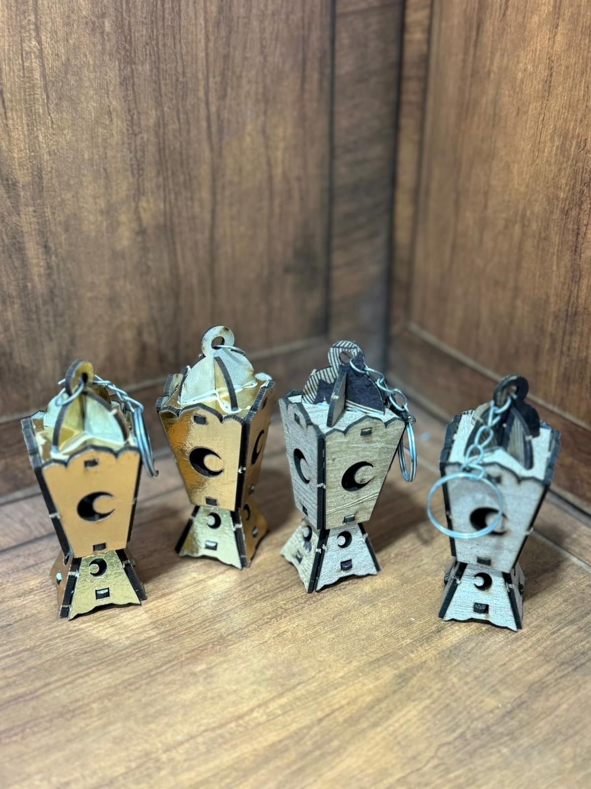 مداليات خشبية فوانيس