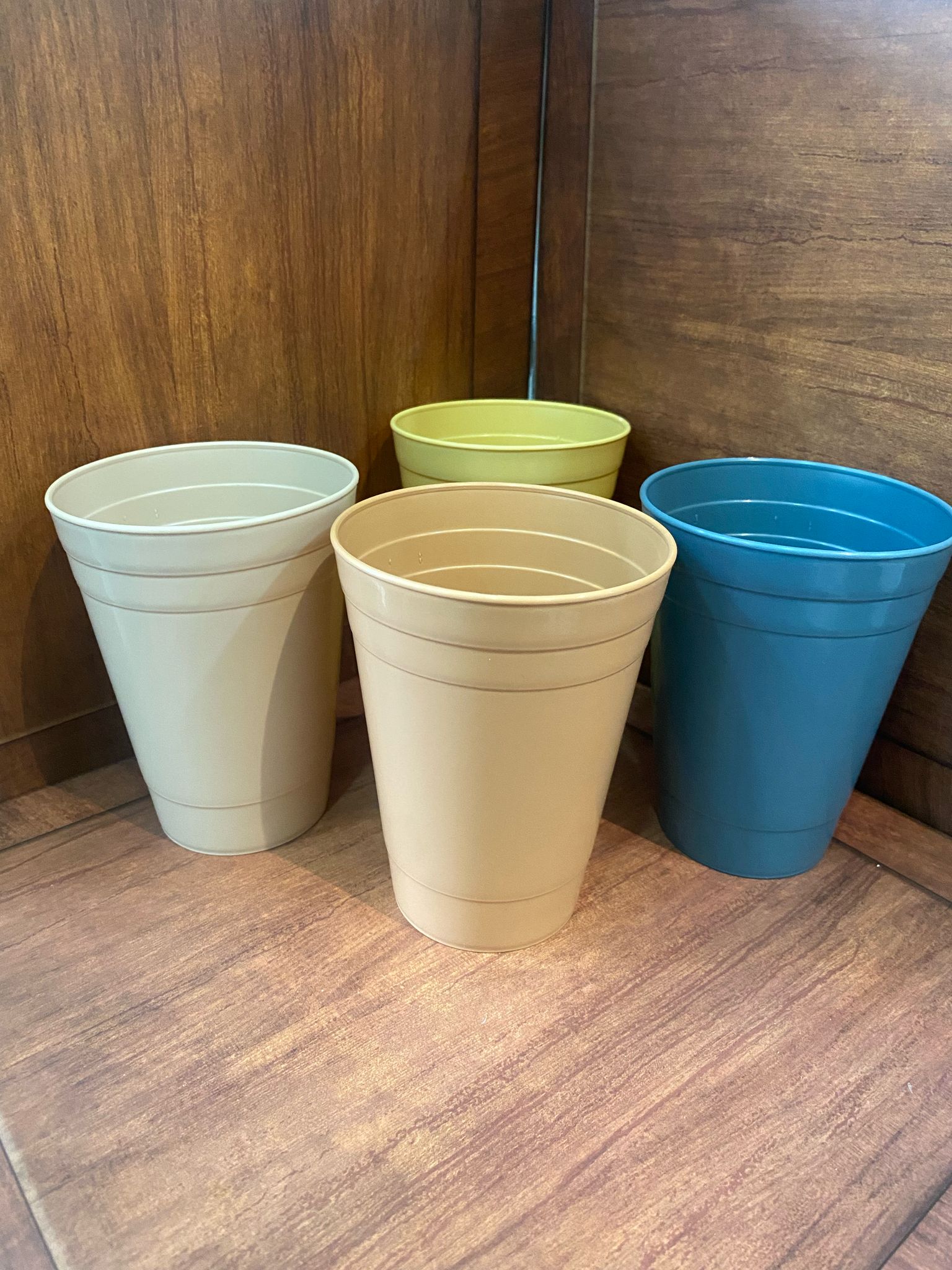 كاسات بلاستك